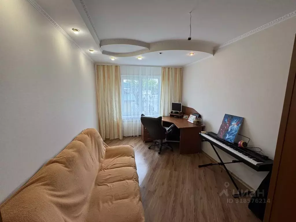 3-к кв. Иркутская область, Шелехов 4-й мкр, 37 (68.5 м) - Фото 0