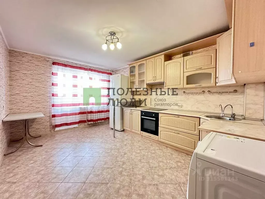 3-к кв. Башкортостан, Уфа ул. Карла Маркса, 58 (82.9 м) - Фото 0