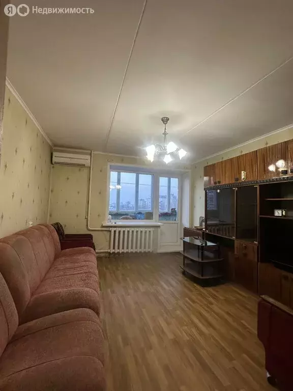 3-комнатная квартира: Казань, проспект Победы, 19 (63 м) - Фото 1