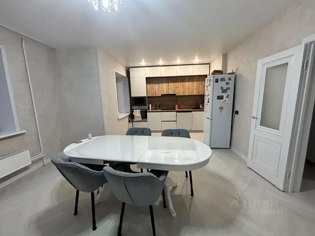3-к кв. Новосибирская область, Новосибирск ул. Энгельса, 23 (74.4 м) - Фото 0