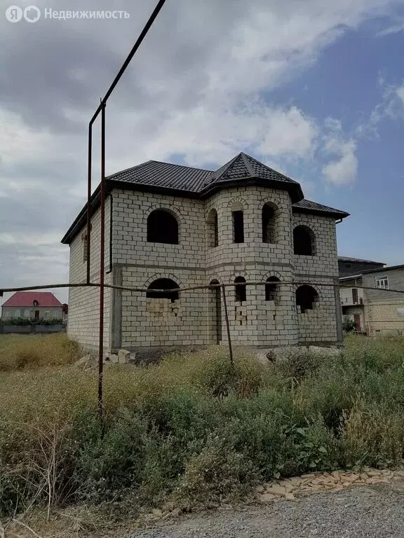Дом в Дагестанские Огни, улица Гульшад Омаровой (280 м) - Фото 0