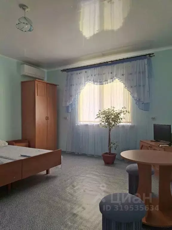 Дом в Крым, Ленинский район, с. Мысовое ул. Центральная, 84 (50 м) - Фото 0