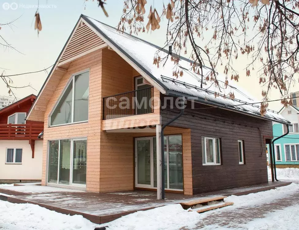 Дом в Ломоносовский район, деревня Низино (210 м) - Фото 0