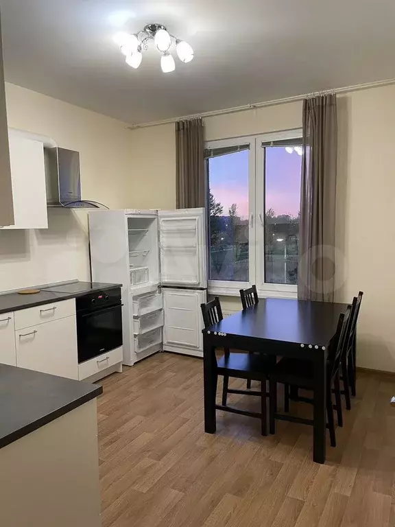 2-к. квартира, 70 м, 4/25 эт. - Фото 0