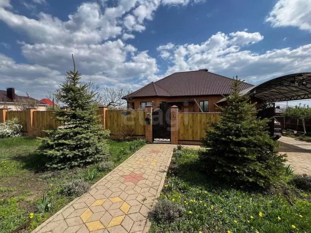 Дом в Белгородская область, Белгородский район, Тавровское с/пос, с. ... - Фото 0