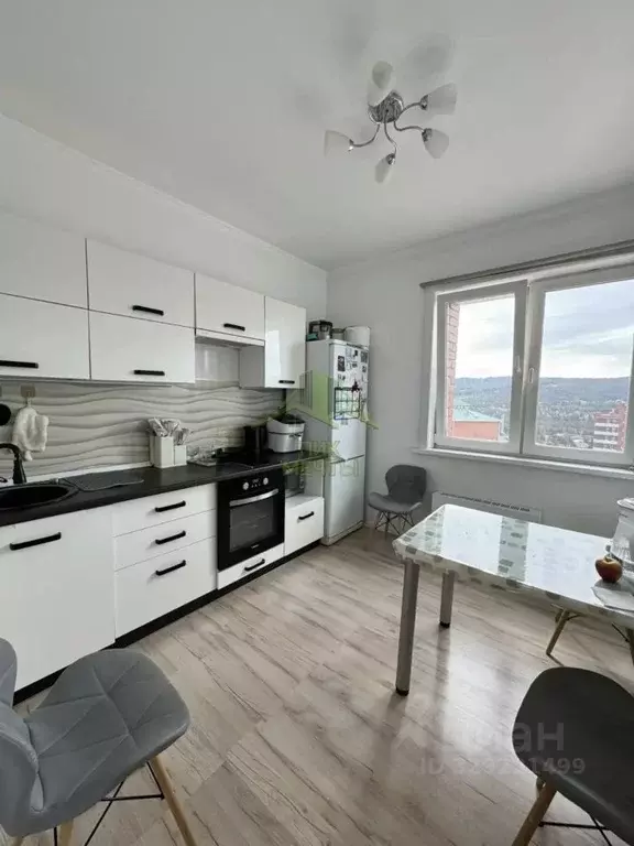 2-к кв. Бурятия, Улан-Удэ 140А мкр, 25 (51.9 м) - Фото 1