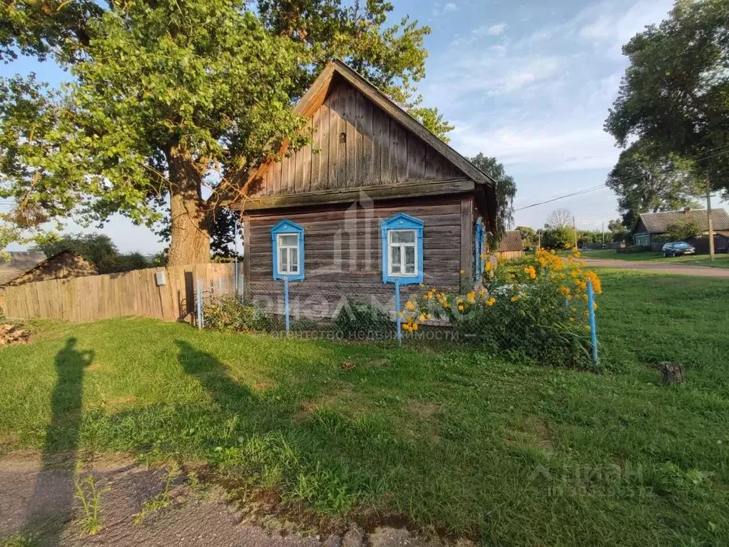 Дом в Брянская область, Трубчевский район, Юровское с/пос, д. ... - Фото 1