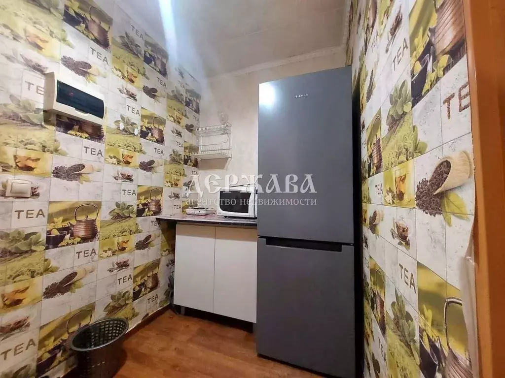 1-к кв. Белгородская область, Старый Оскол Интернациональный мкр, 12 ... - Фото 1