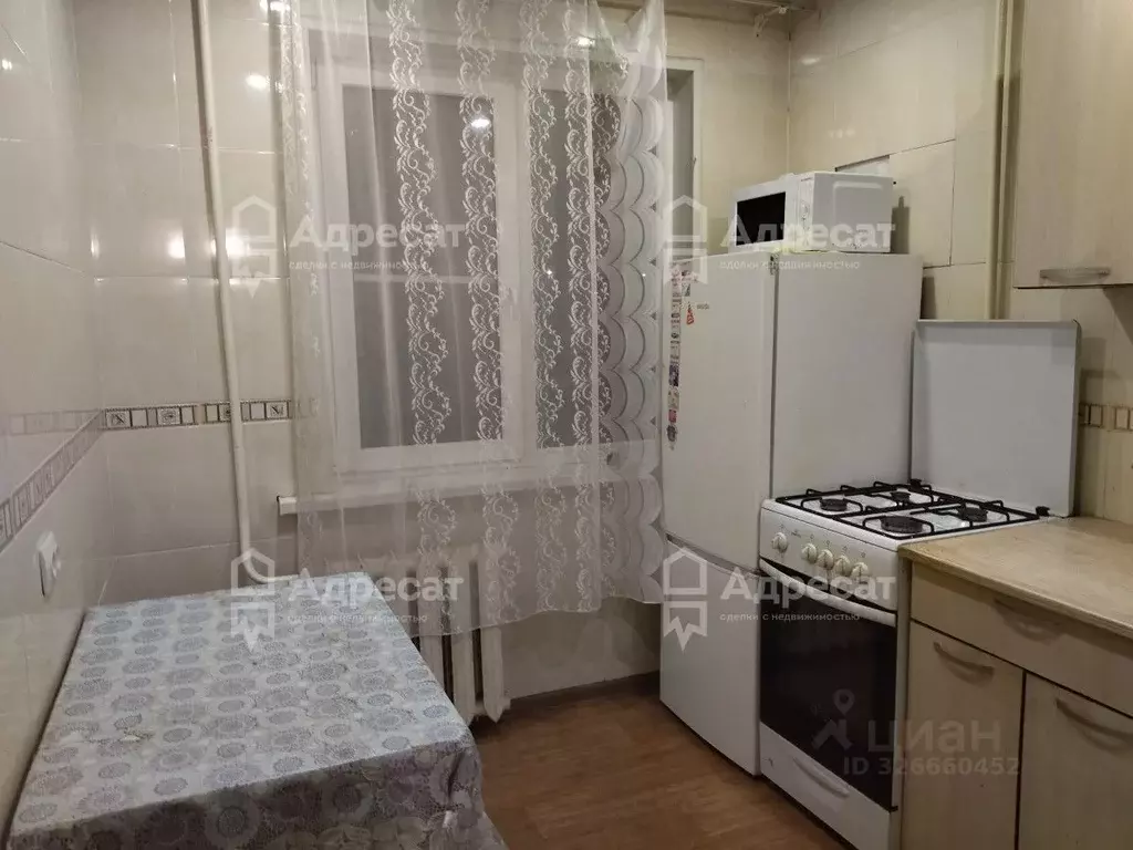 3-к кв. Волгоградская область, Волгоград ул. Остравская, 6 (50.0 м) - Фото 1