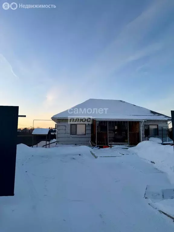 Дом в Заводоуковск, улица Архитекторов, 14 (155 м) - Фото 1