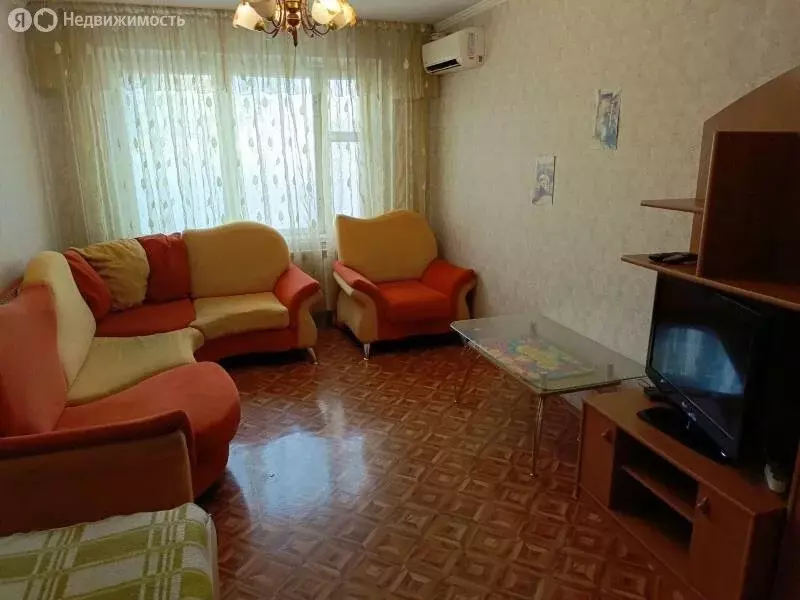 3-комнатная квартира: Тольятти, Тополиная улица, 34 (68.6 м) - Фото 1