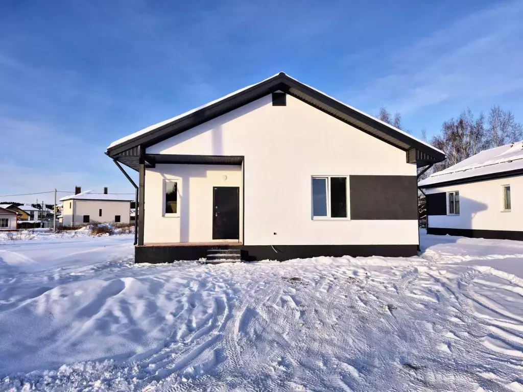 Дом в Свердловская область, Полевской муниципальный округ, с. ... - Фото 1