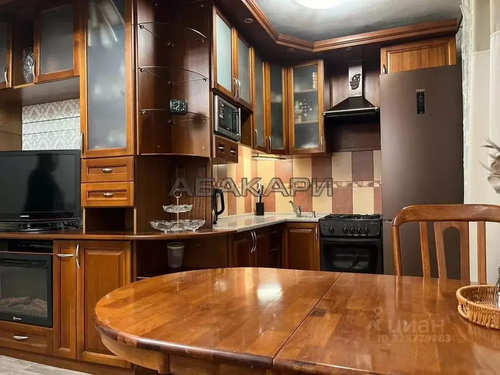3-к кв. Красноярский край, Красноярск ул. Республики, 44 (72.0 м) - Фото 1