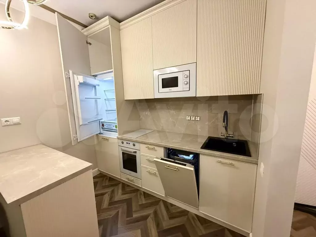 1-к. квартира, 37 м, 3/25 эт. - Фото 1