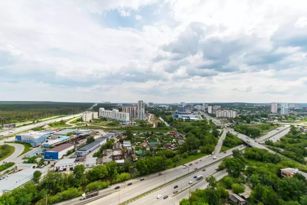 2-к кв. Свердловская область, Екатеринбург Южный жилрайон,  (45.0 м) - Фото 1