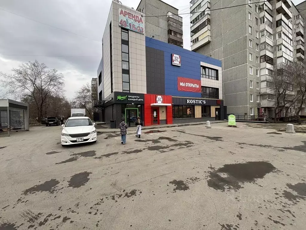 Торговая площадь в Омская область, Омск ул. Дианова, 18/3 (250 м) - Фото 0