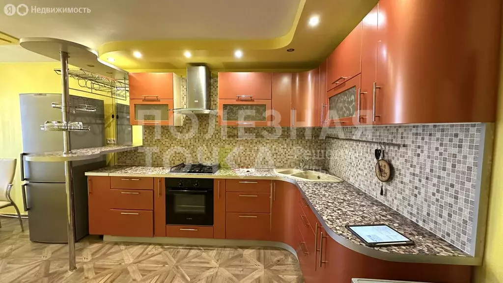 3-комнатная квартира: Боровичи, улица Софьи Перовской, 88 (75.9 м) - Фото 2