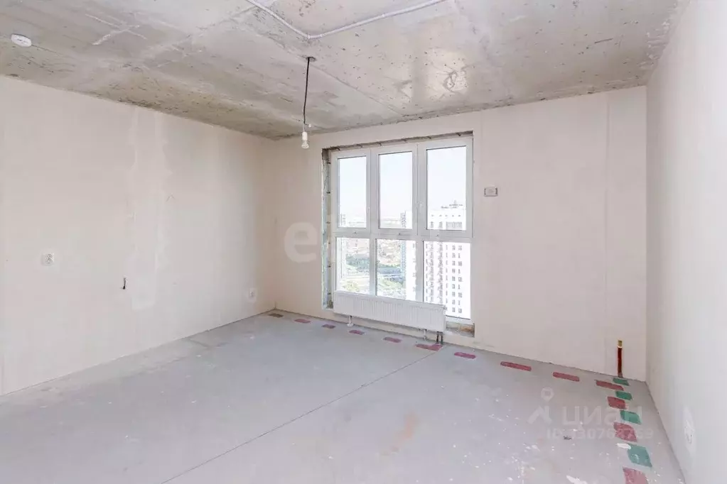 2-к кв. Тюменская область, Тюмень ул. Фармана Салманова, 17 (66.5 м) - Фото 0