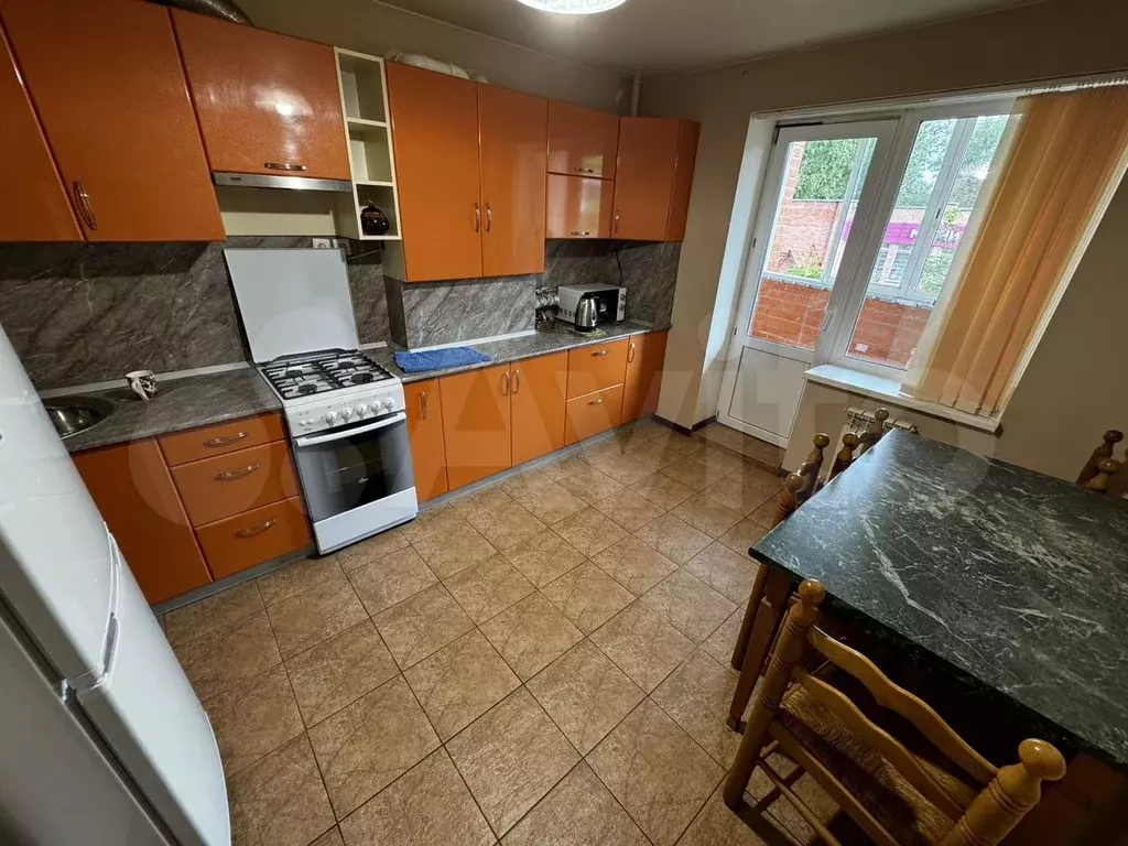 1-к. квартира, 45 м, 3/10 эт. - Фото 0