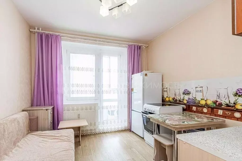 Студия Тюменская область, Тюмень ул. Новоселов, 117 (16.0 м) - Фото 1