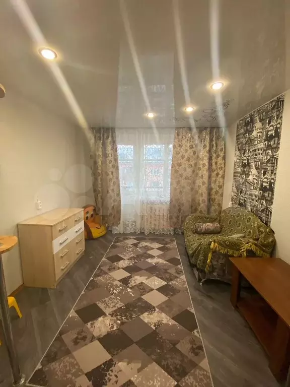 Комната 13,5 м в 6-к., 5/5 эт. - Фото 0