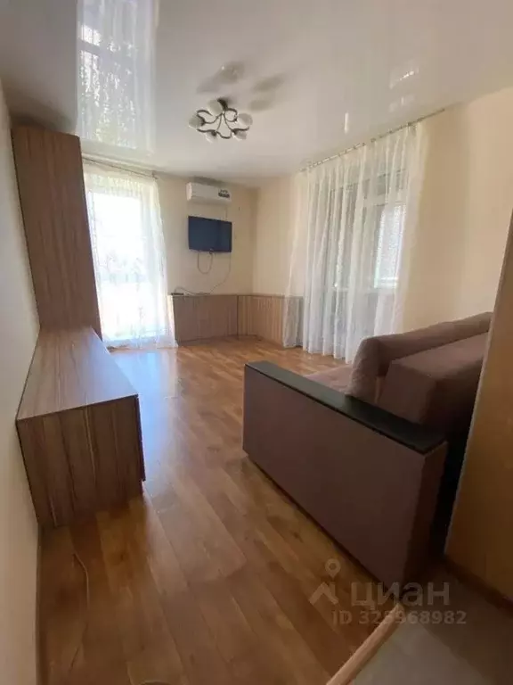 1-к кв. Волгоградская область, Волгоград ул. Пожарского, 338 (33.8 м) - Фото 1