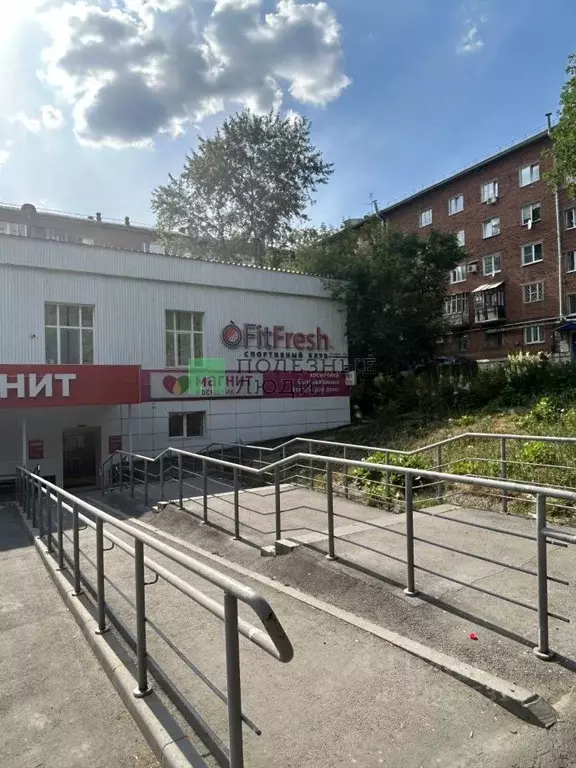 Помещение свободного назначения в Удмуртия, Ижевск ул. Ленина, 42а . - Фото 1