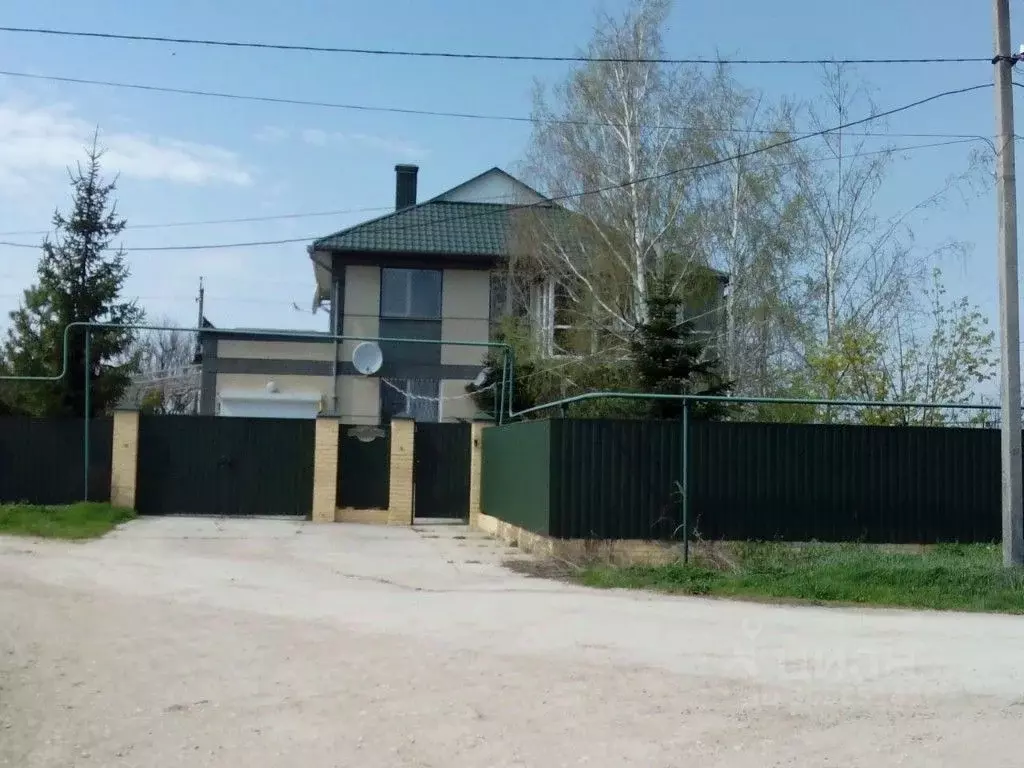 Дом в Крым, Симферопольский район, Гвардейское пгт ул. Юбилейная (200 ... - Фото 1