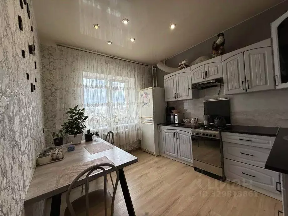 2-к кв. Пермский край, Березники Набережная ул., 41А (64.6 м) - Фото 1