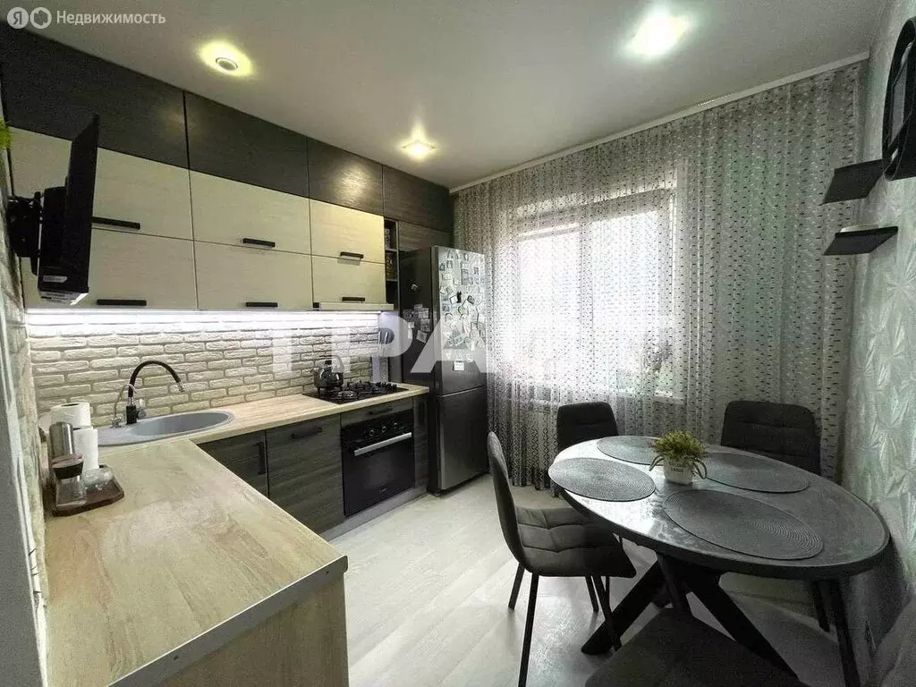 3-комнатная квартира: Воронеж, улица Папова, 10 (68 м) - Фото 1