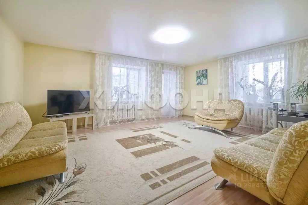 2-к кв. Томская область, Томск Новосибирская ул., 35 (69.5 м) - Фото 0