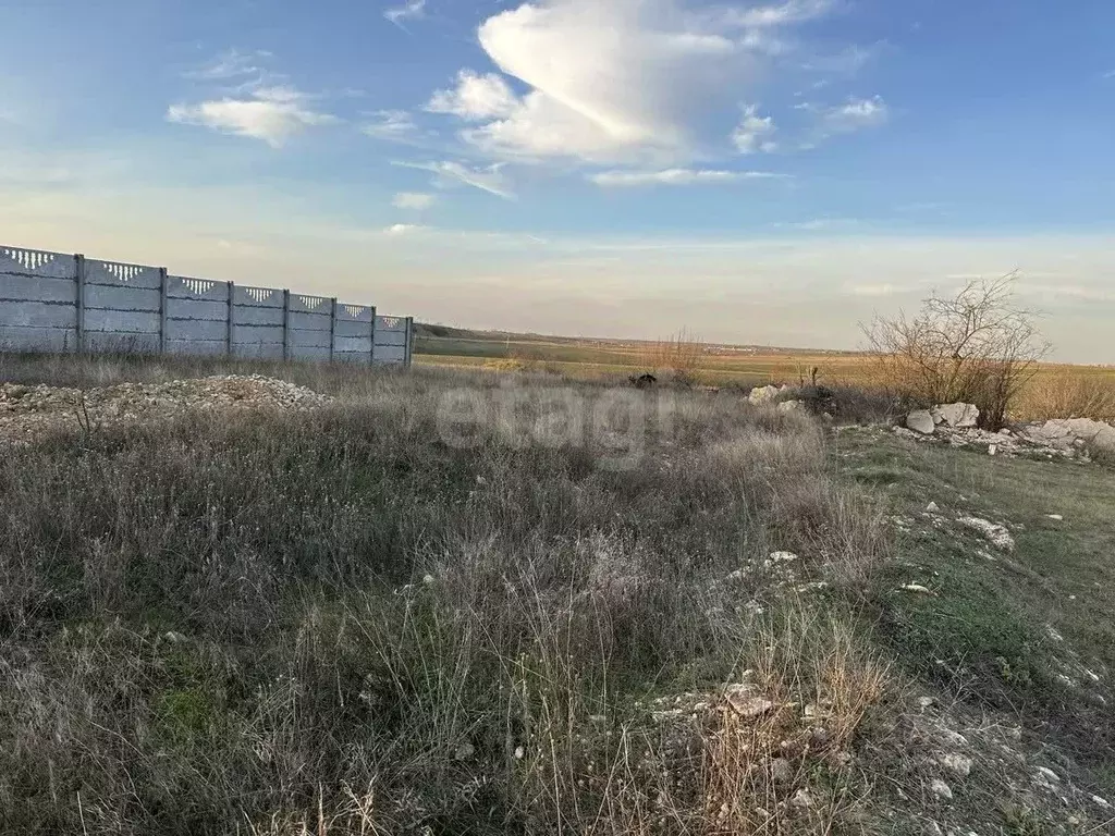 Участок в Крым, Симферопольский район, Перовское с/пос, Новозбурьевка ... - Фото 2