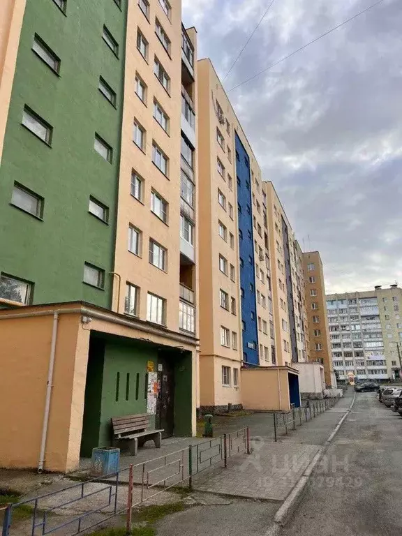 2-к кв. Свердловская область, Екатеринбург ул. Латвийская, 3А (47.9 м) - Фото 0
