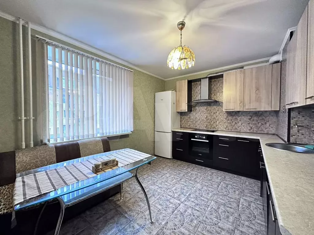2-к. квартира, 74 м, 4/9 эт. - Фото 1