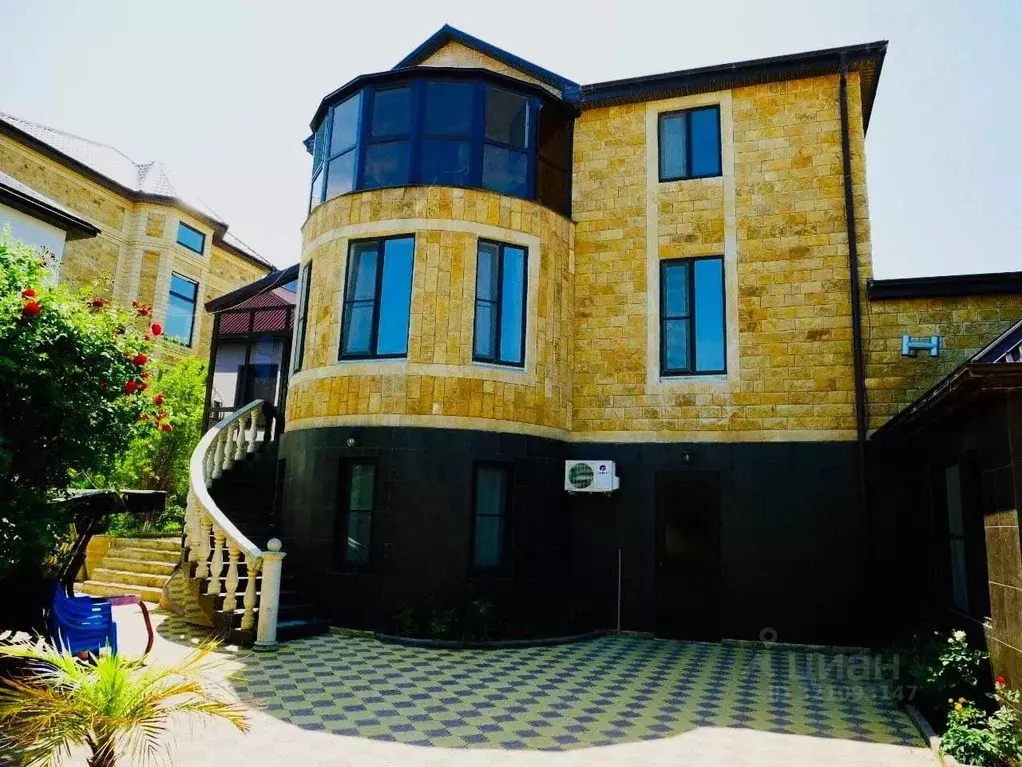 Комната Дагестан, Избербаш пос. Рыбный, 22Е (30.0 м) - Фото 1