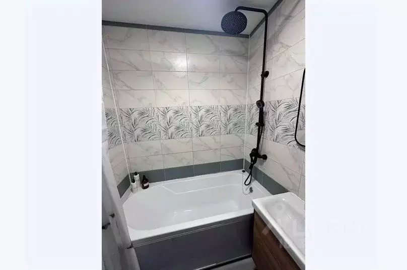 3-к кв. Башкортостан, Уфа ул. Генерала Ишбулатова, 8/4 (75.0 м) - Фото 1