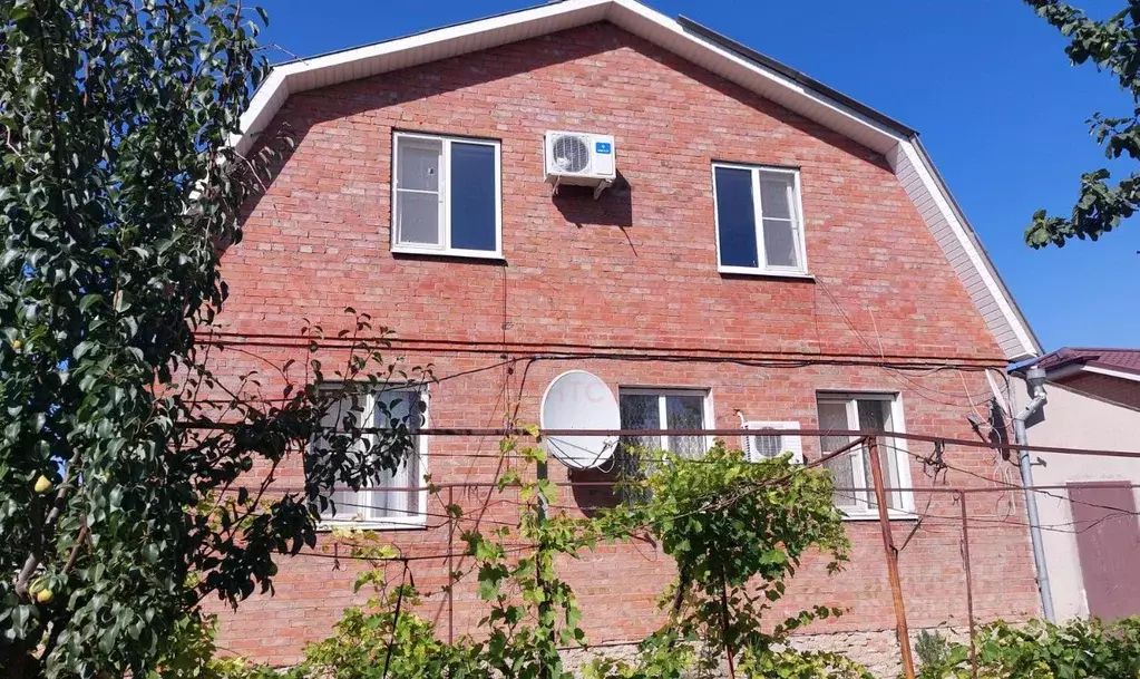 Дом в Ростовская область, Мясниковский район, с. Чалтырь  (170 м) - Фото 1