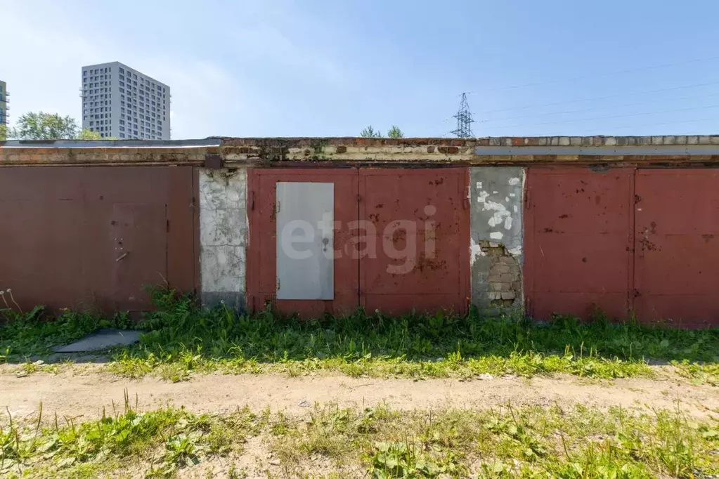 Гараж в Тюменская область, Тюмень Тарманы мкр, ул. Малышева, 25 (17 м) - Фото 1