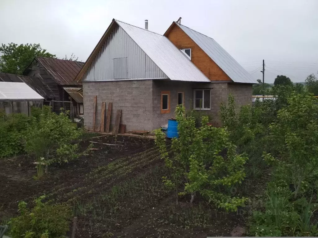 Дом в Чувашия, Канашский муниципальный округ, д. Каликово ул. Гагарина ... - Фото 0