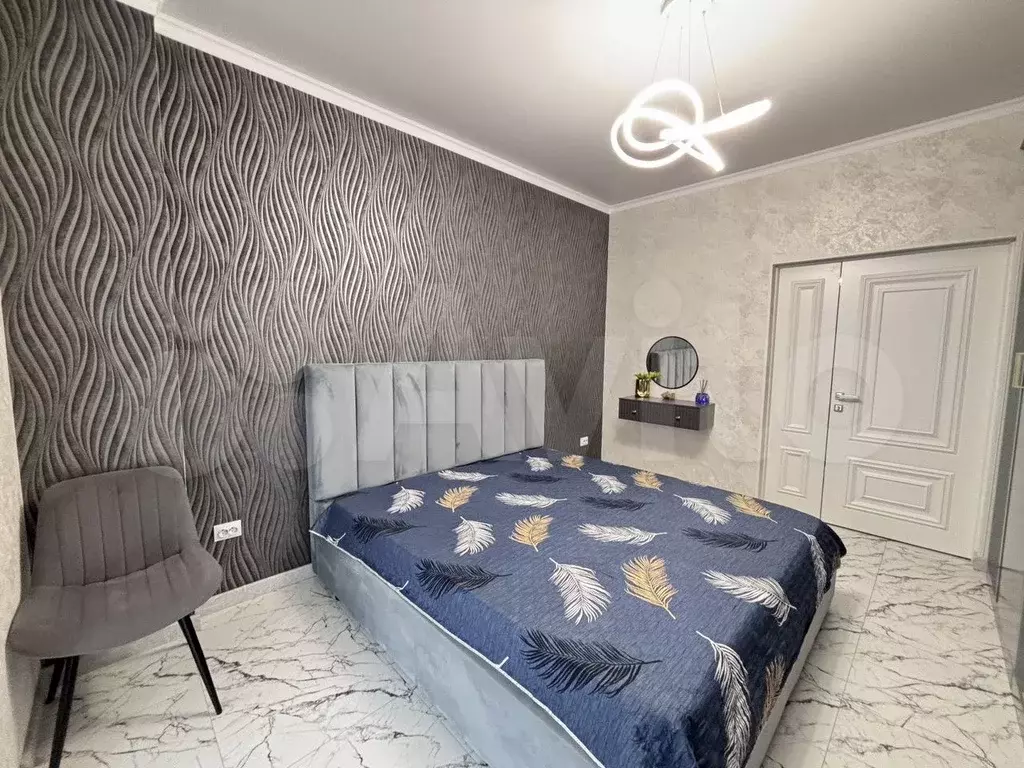 2-к. квартира, 74 м, 2/14 эт. - Фото 0