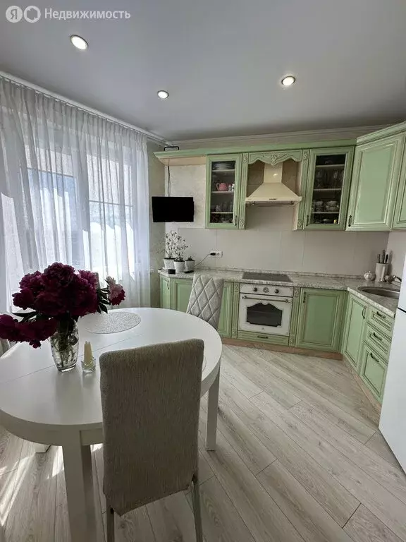 2-комнатная квартира: Энгельс, Комсомольская улица, 117к1 (61 м) - Фото 1