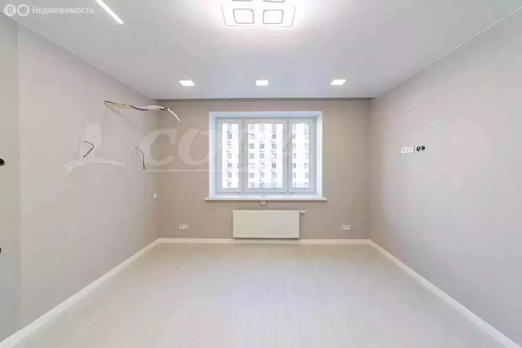 2-комнатная квартира: Тюмень, улица Республики, 204к11 (70 м) - Фото 0