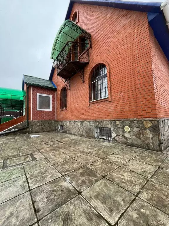 Дом в Омская область, Омск ул. 12-я Любинская, 4 (205 м) - Фото 1