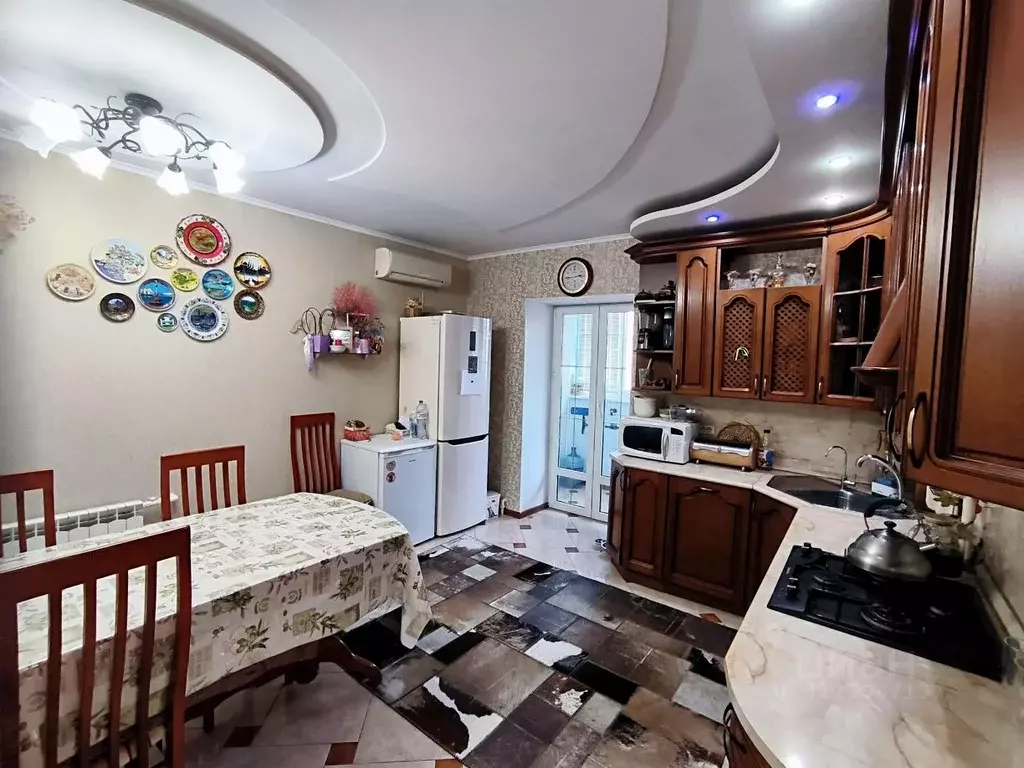 4-к кв. Астраханская область, Астрахань ул. Бориса Алексеева, 61к1 ... - Фото 1