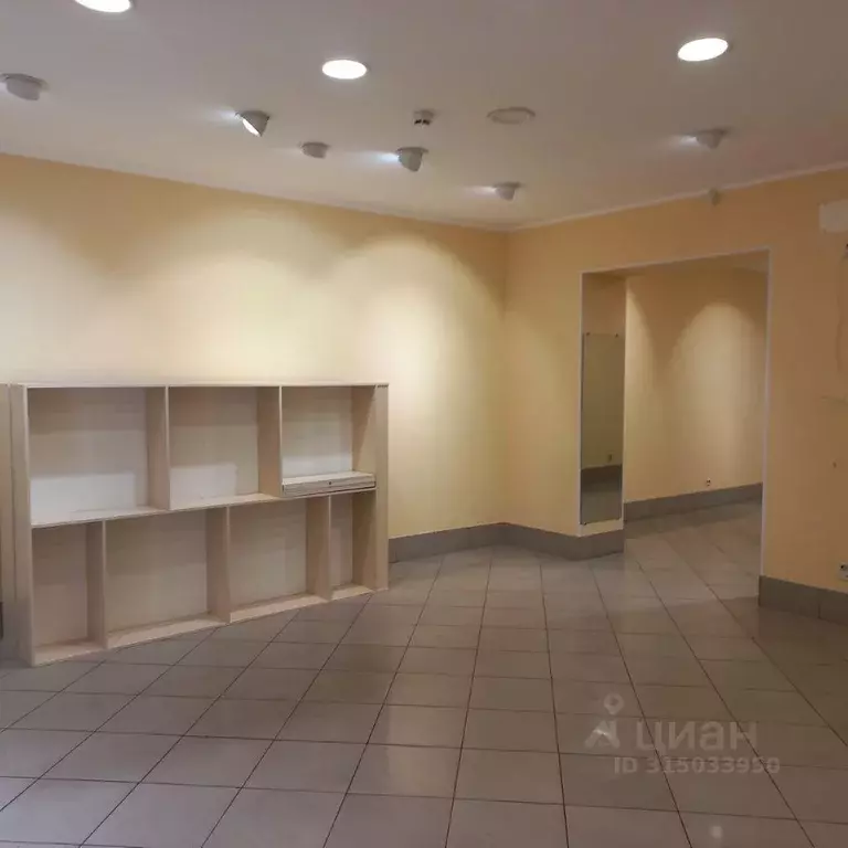 Торговая площадь в Челябинская область, Магнитогорск Ленинградская ... - Фото 1