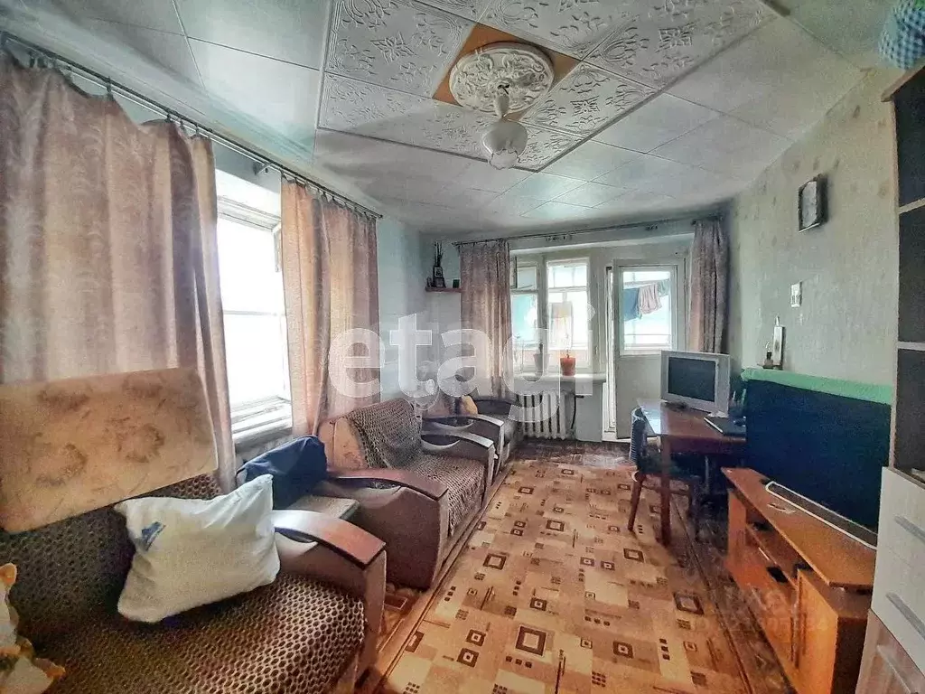 2-к кв. Саратовская область, Балашов Астраханская ул., 81 (49.0 м) - Фото 0
