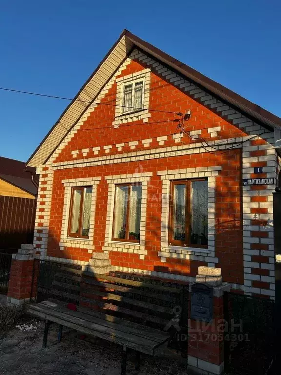 Дом в Брянская область, Трубчевск Партизанская ул., 1 (89 м) - Фото 1