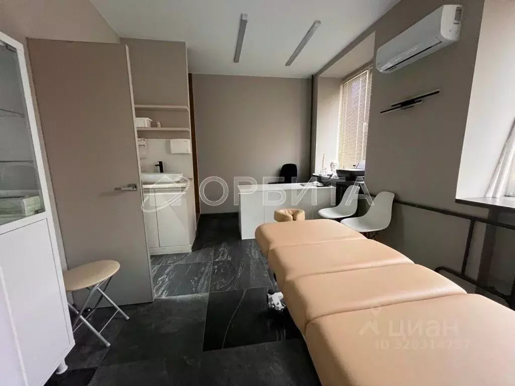 Офис в Тюменская область, Тюмень ул. Володарского, 14 (71 м) - Фото 0