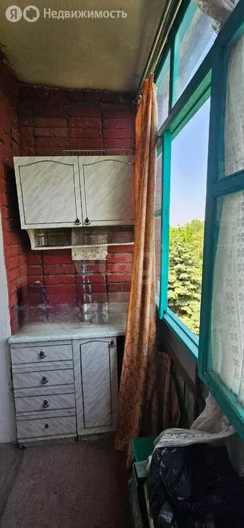 3-комнатная квартира: Белореченск, улица Ленина, 27 (63.8 м) - Фото 1
