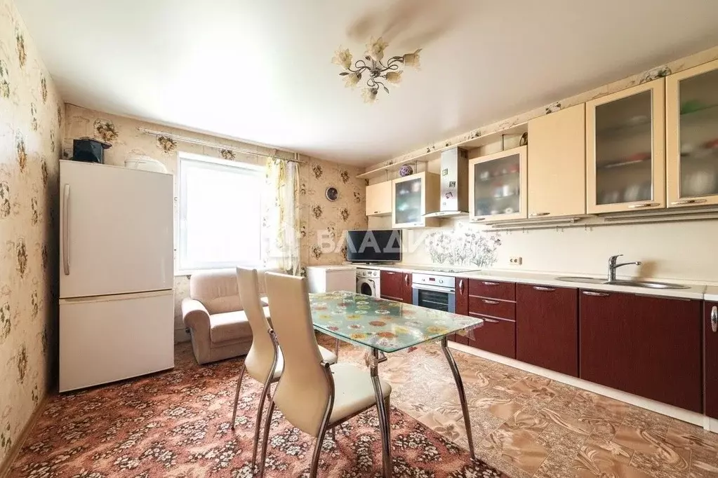 3-к кв. Карелия, Петрозаводск ул. Правды, 38В (81.4 м) - Фото 1